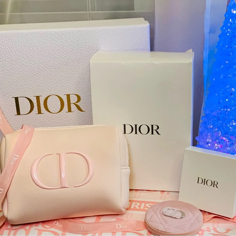 “Host Pick” Dior Pouch With Dior Compact Mirror
